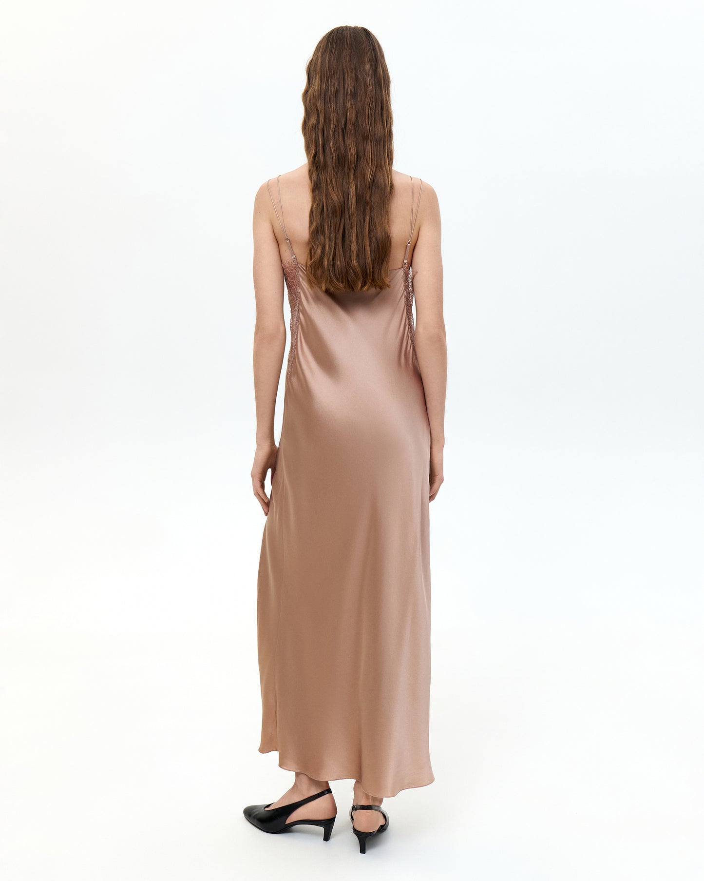 Шовкова сукня міді з розрізом та з мереживом