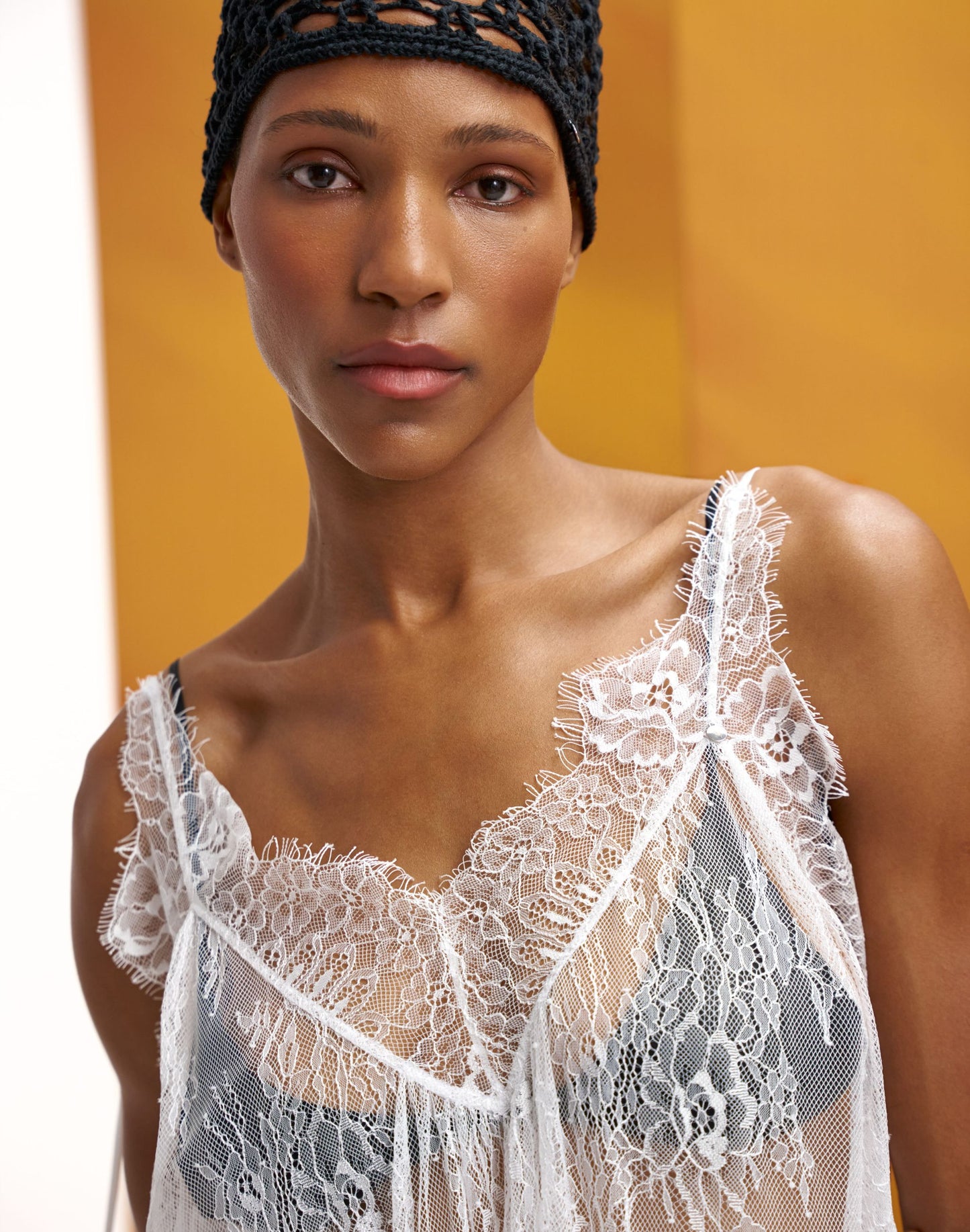 Мереживна сукня максі