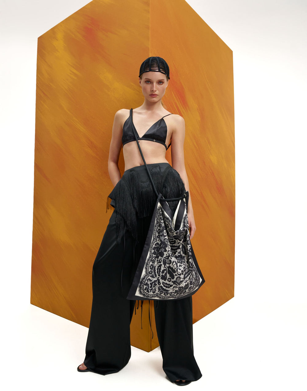 Шопер з атласу й шовку з мереживним принтом