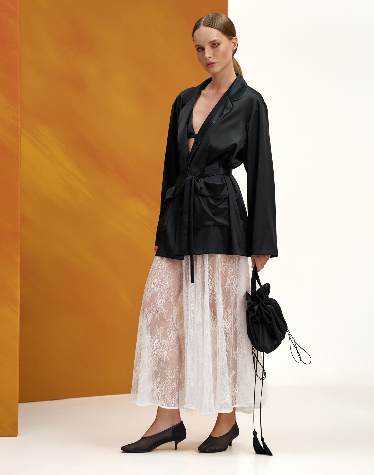 Атласна сумочка-мішечок