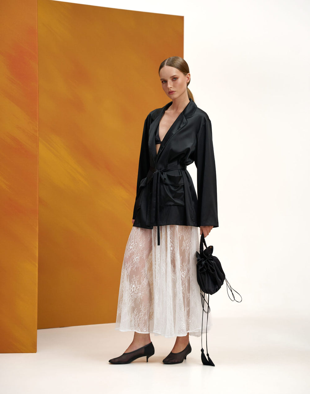 Мереживна спідниця